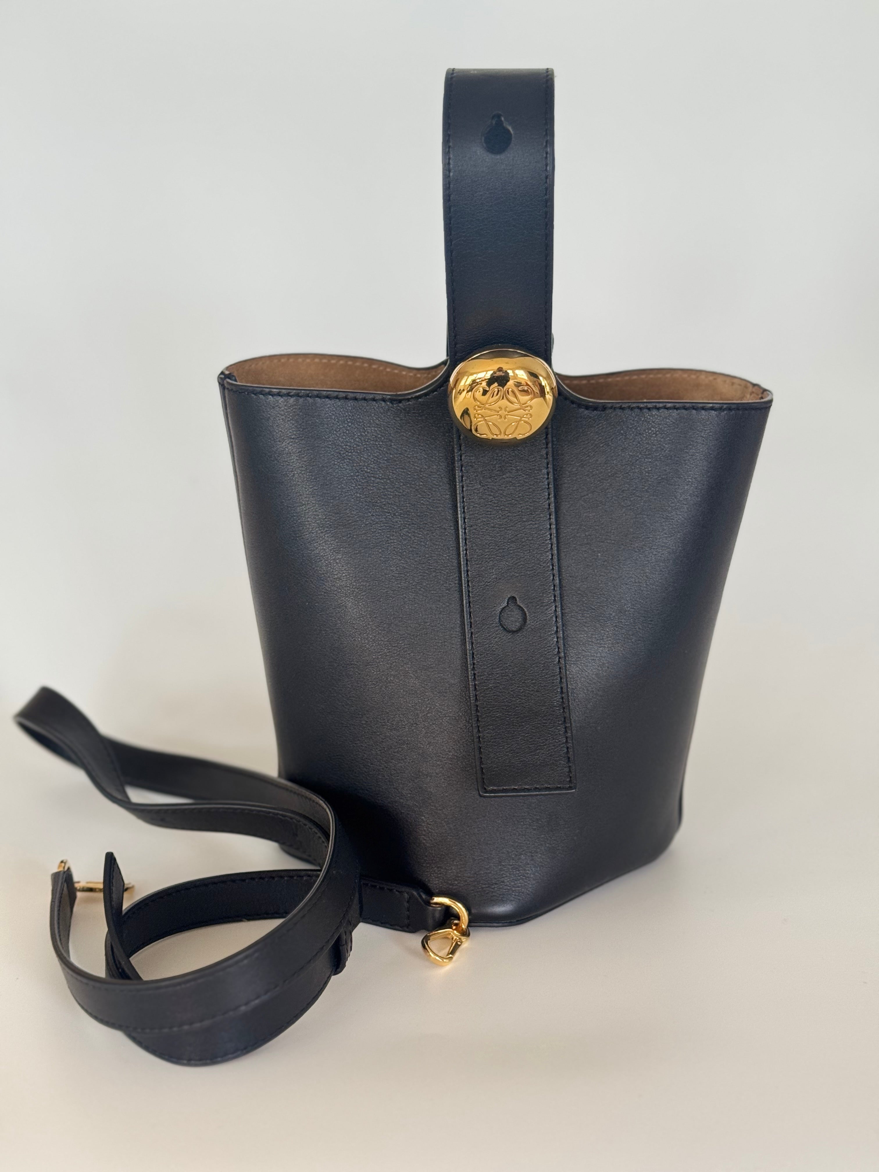 Loewe Pebble Bucket Bag Mini