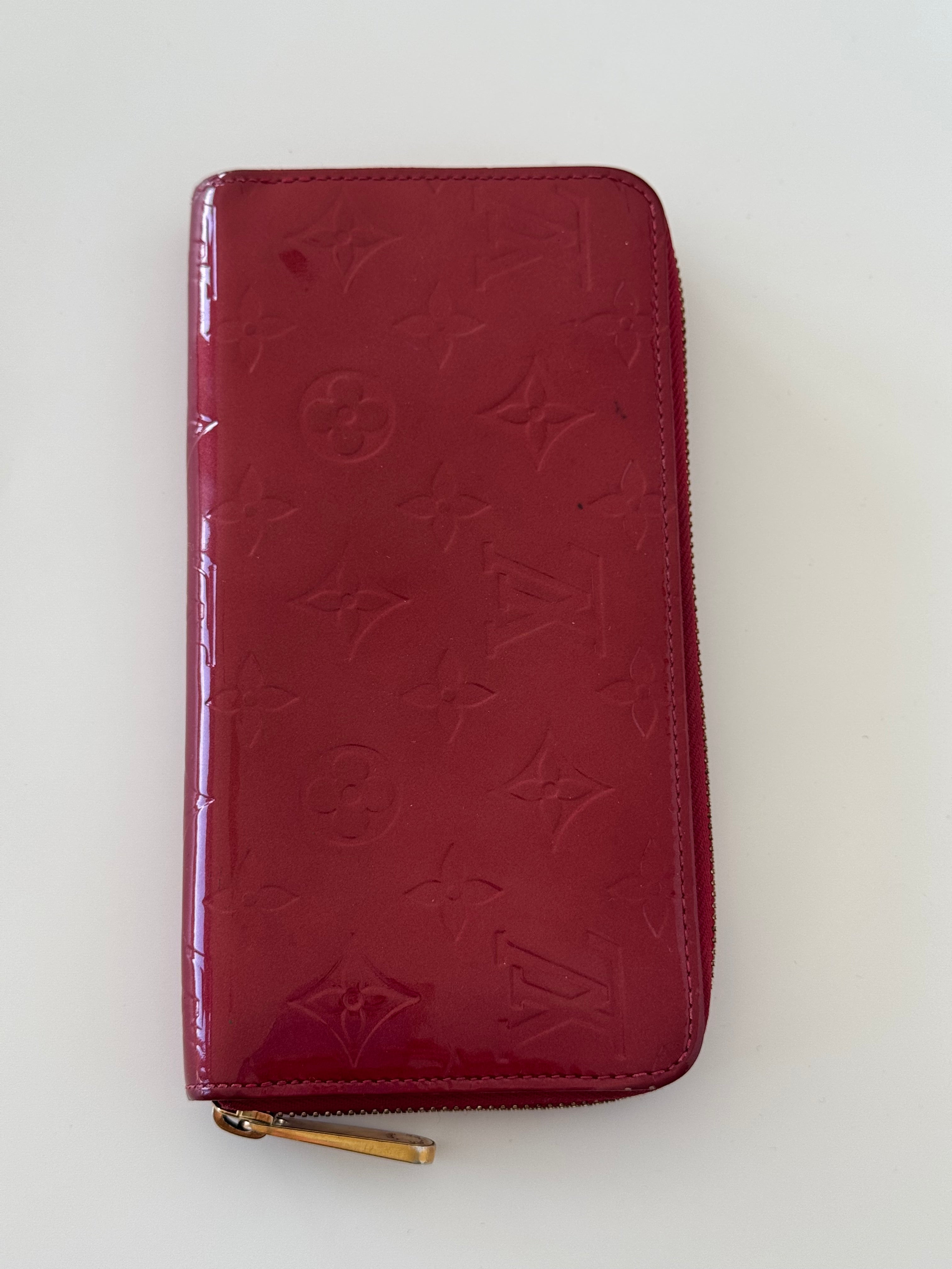 Louis Vuitton Red Monogram Vernis Patent Leather Zippy Wallet
