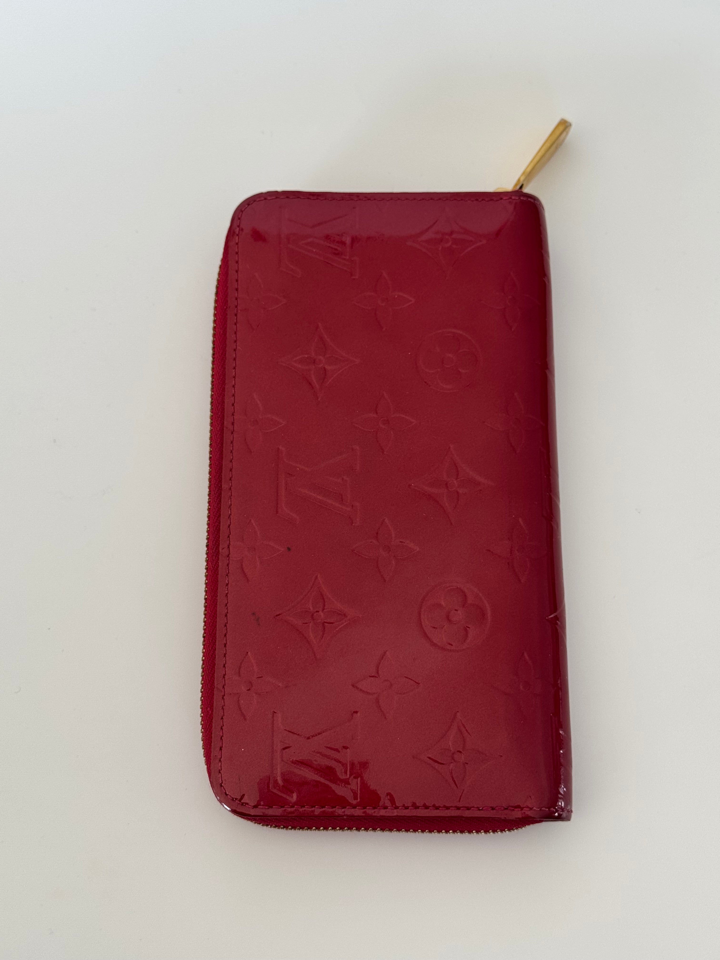 Louis Vuitton Red Monogram Vernis Patent Leather Zippy Wallet
