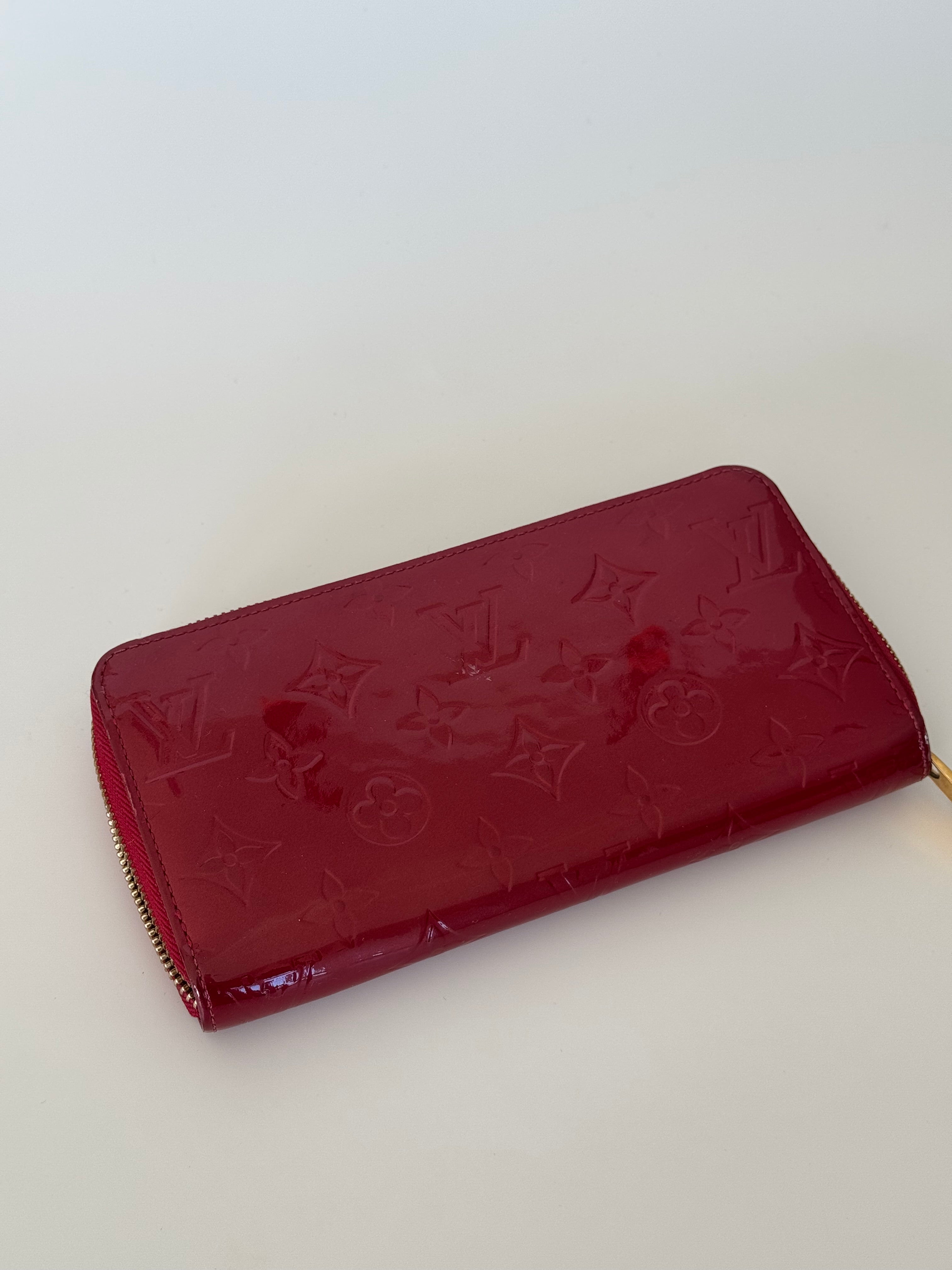 Louis Vuitton Red Monogram Vernis Patent Leather Zippy Wallet