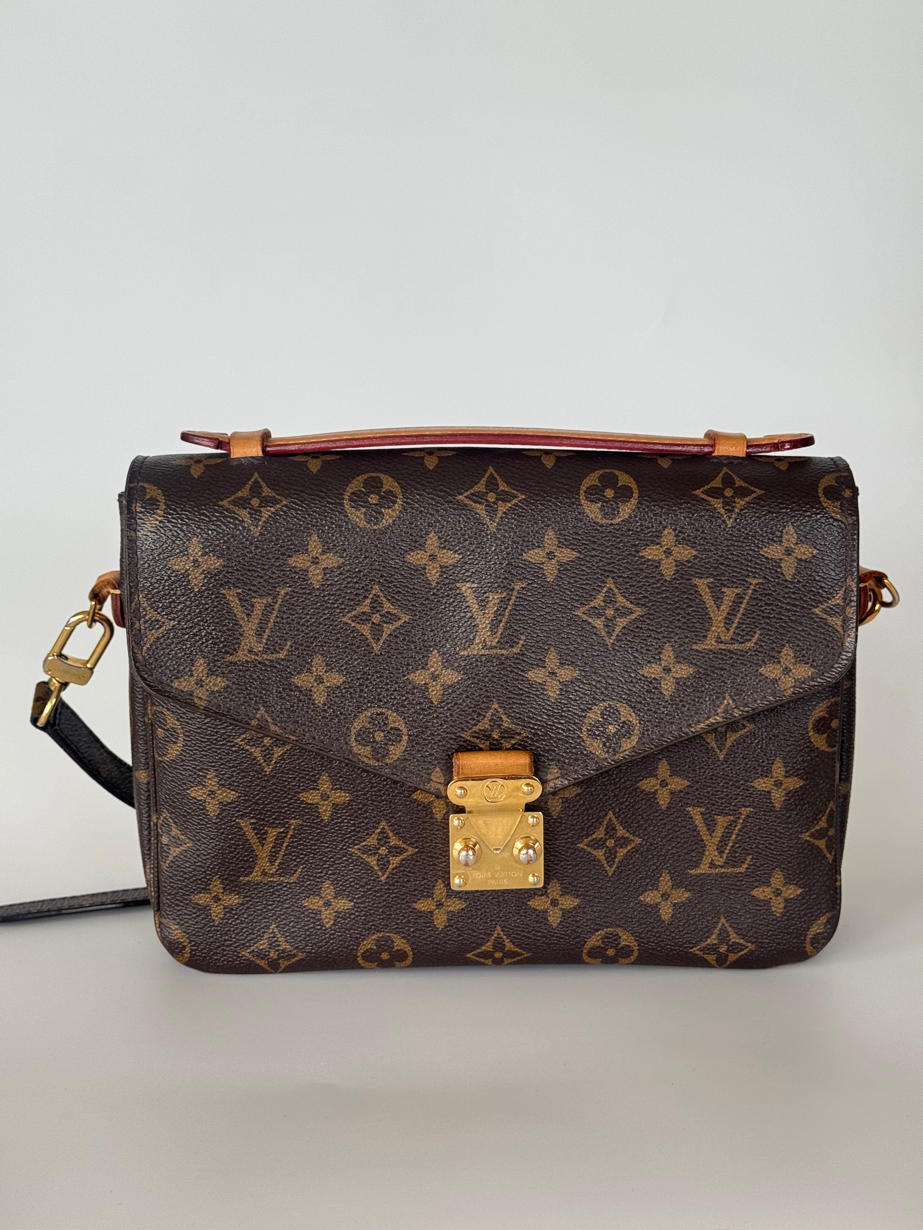 Louis Vuitton Monogram Pochette Métis