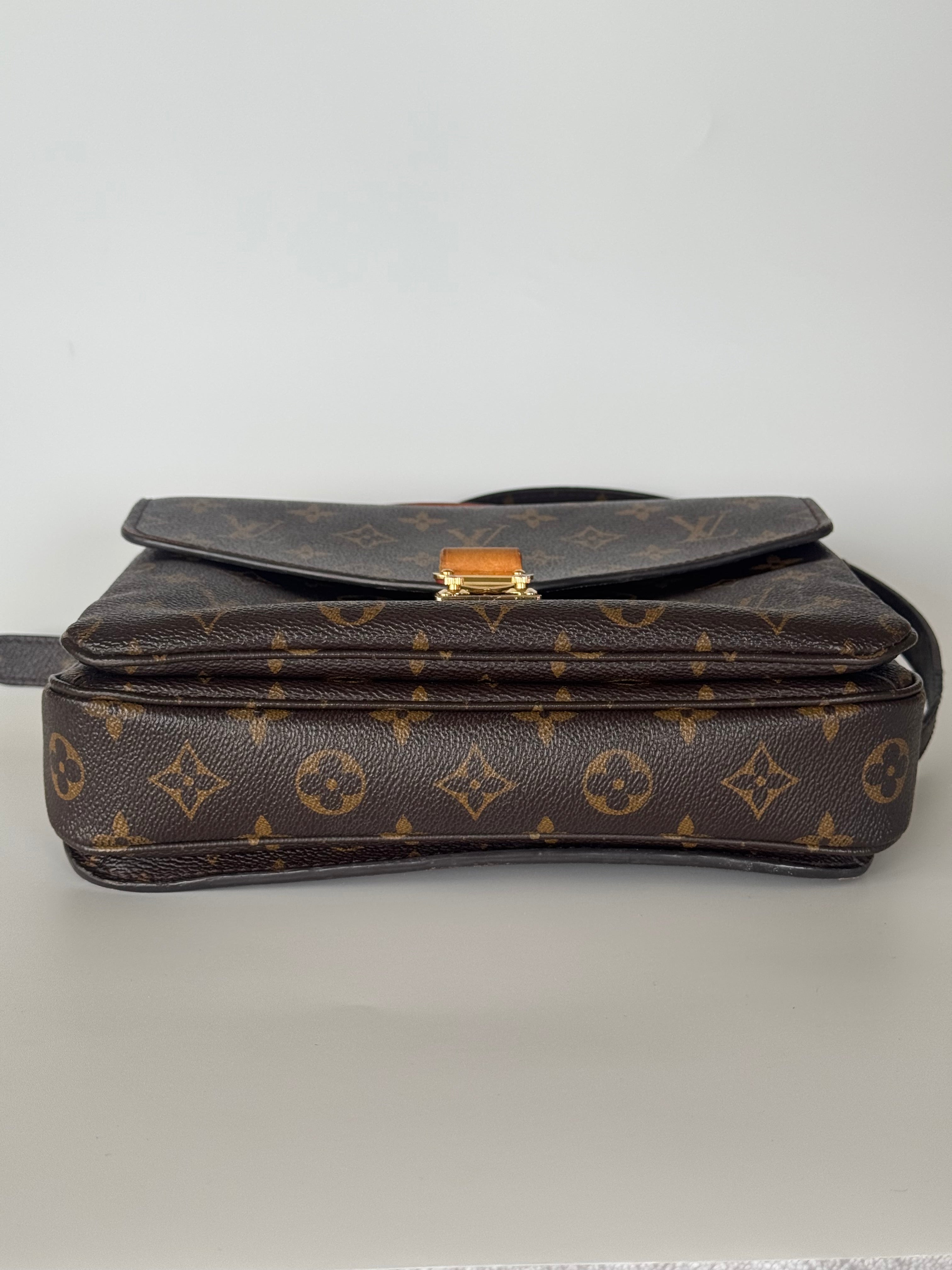 Louis Vuitton Monogram Pochette Métis